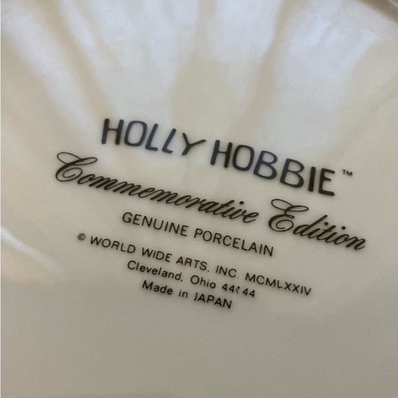 Beautiful HOLLY HOBBIE “Mother’s Day” 1974 Genuine Porcelain Made in Japan - Picture 4 of 5